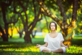 世界杯分组抽签-萨拉赫叛变枫叶国？穿错球衣天神下凡，加拿大球迷集体破防